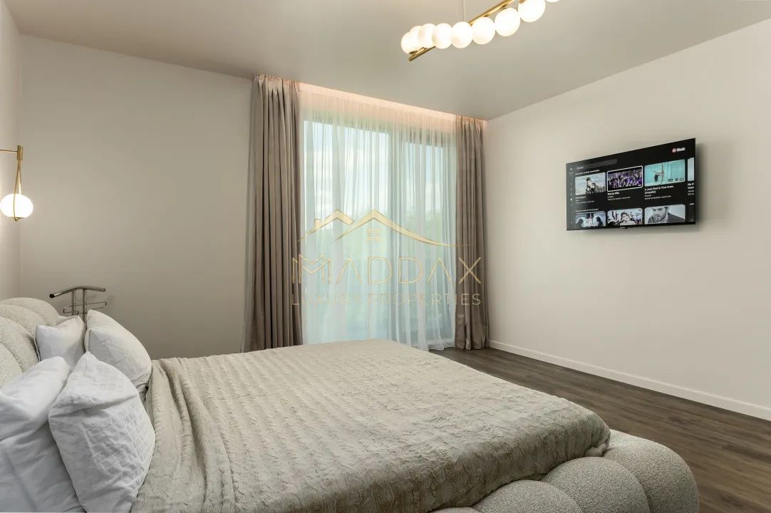 Vilă de închiriat în Voluntari // piscină privată și design modern - Poză 10