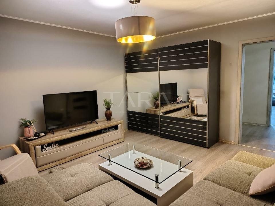 Casă modernă cu curte și foișor, zona Marasti - Poză 2