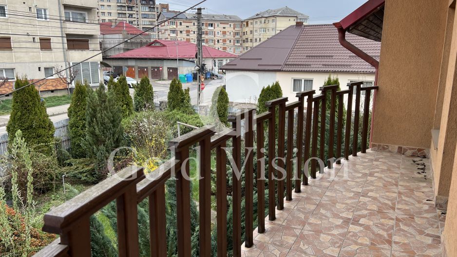 Casă cu 5 camere + anexă cu garaj, mobilată complet, str. Gh. Șincai - Poză 14