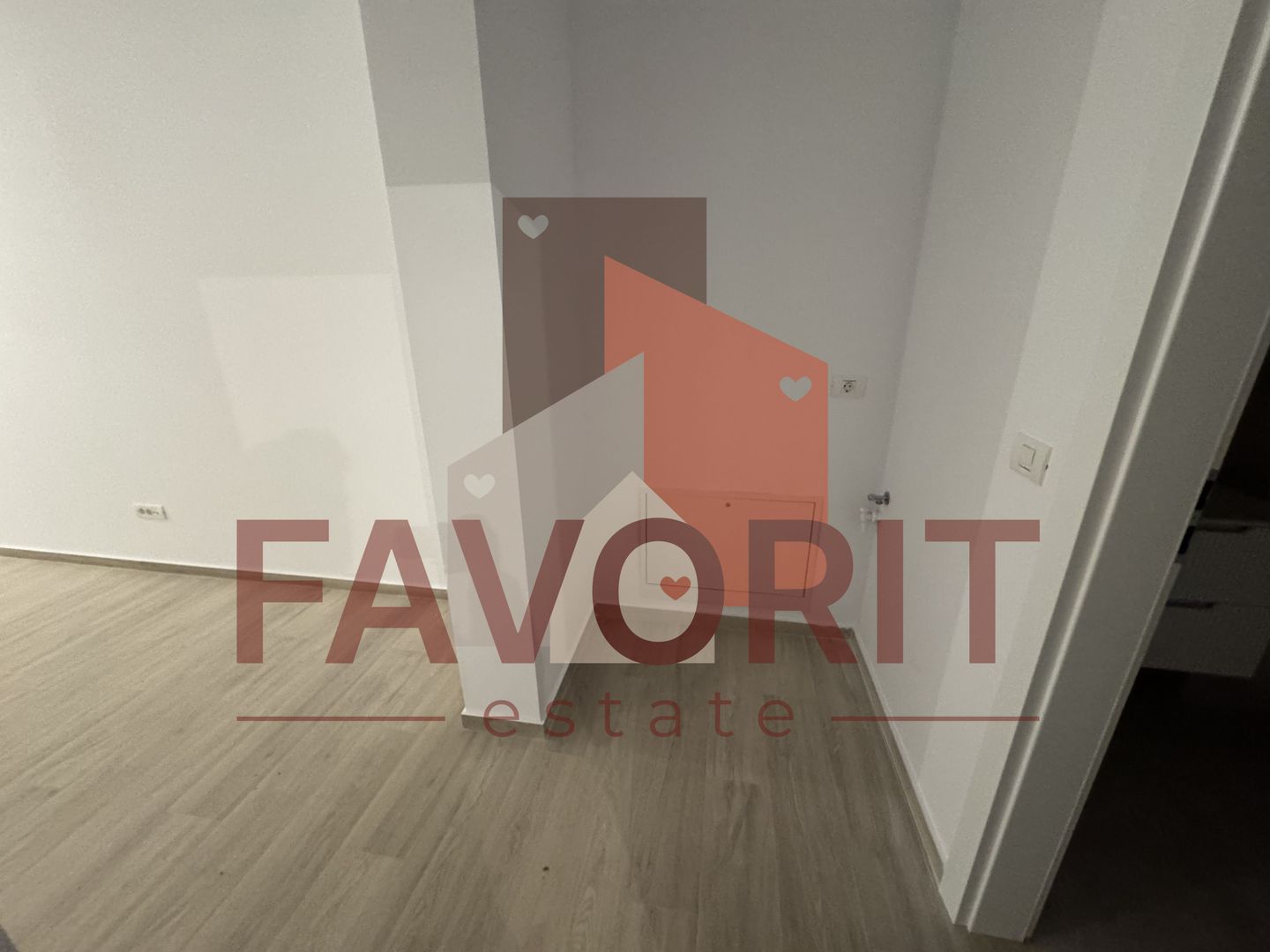 Etaj 1. Langa mijloc de transport. Finisaje la alegere - Poză 5