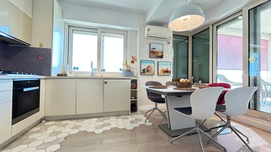 Penthouse 3 Camere Summerland | Vedere Mare și Lac | Dotări Premium - Poză 12