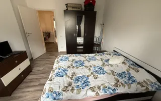 Casă înșiruită complet mobilată + curte+ 2 parcari în complex inchis! - Poză 16