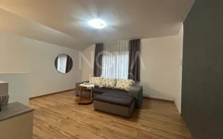 Casa de vanzare 200 mp cu spatiu comercial la parter, strada Lunga - Poză 15