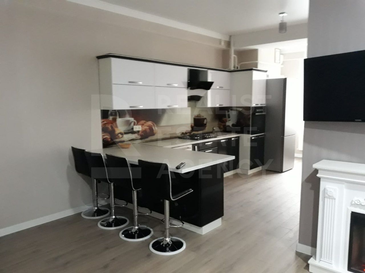 Chirie, apartament, 3 camere, strada Lev Tolstoi, Centru - Poză 2