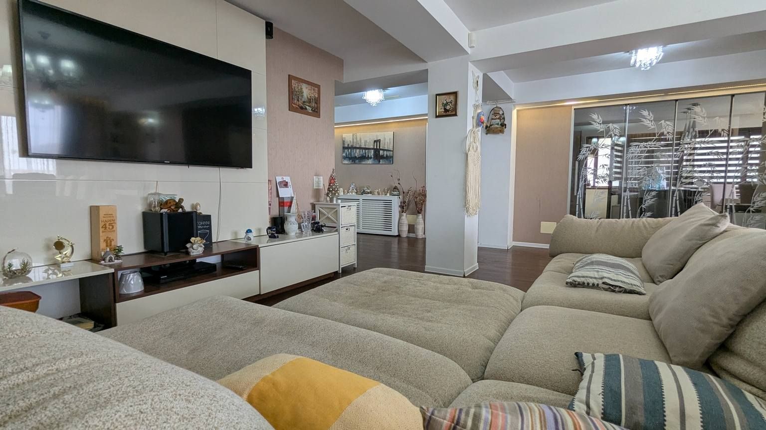 4 CAMERE LUX GRAND ARENA, METALURGIEI - Poză 5