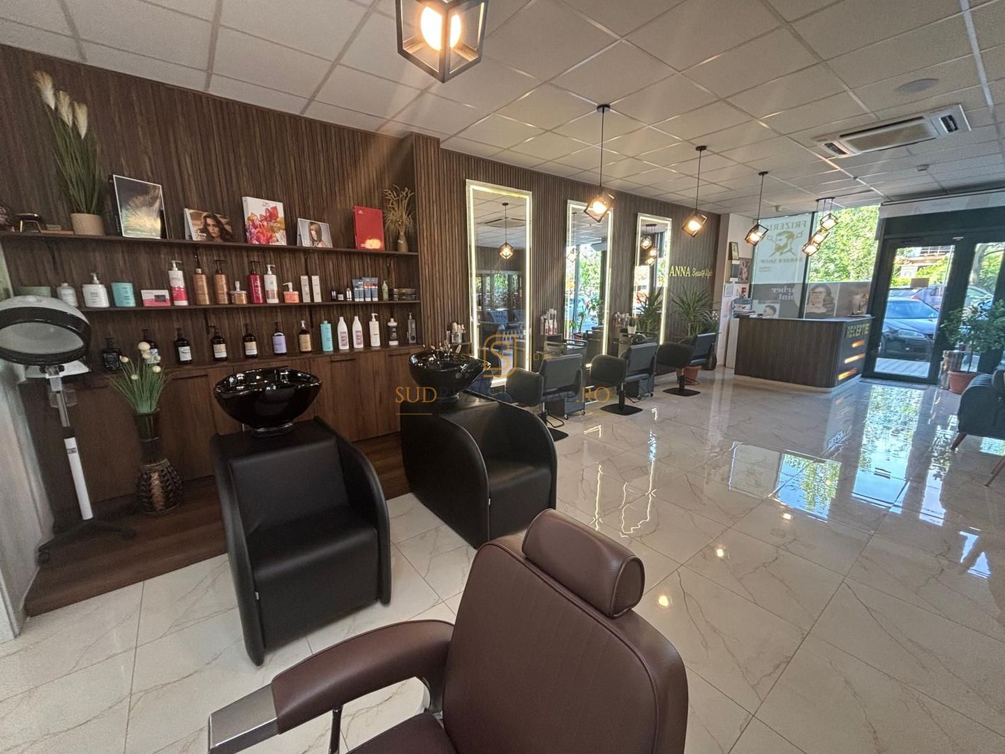 De vanzare afacere la cheie – Salon utilat si mobilat, Bd. Metalurgiei - Poză 5