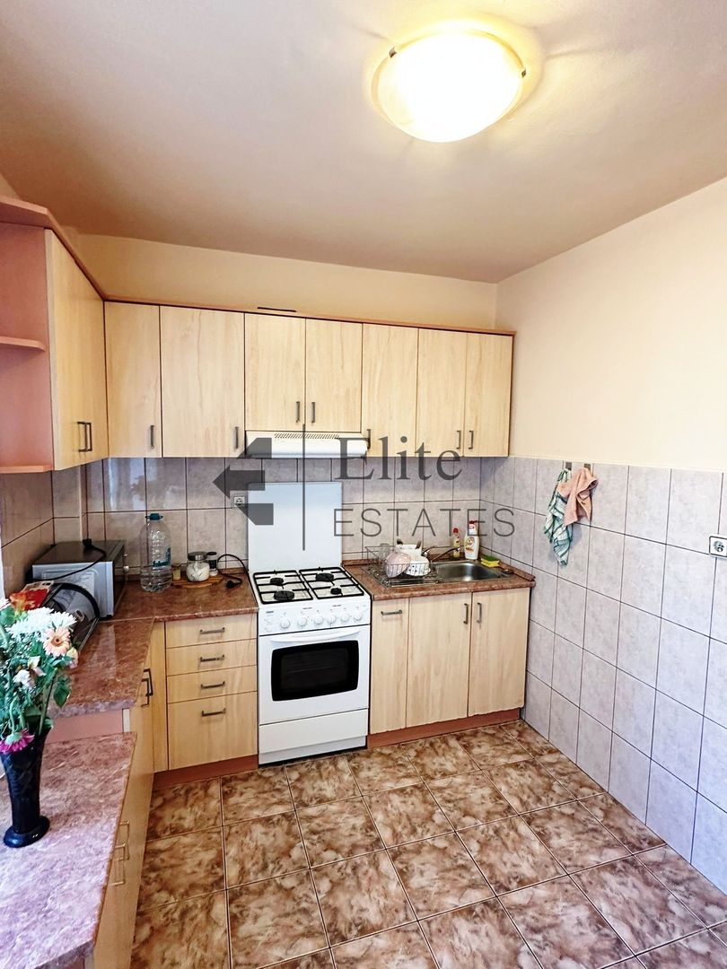 Apartament de închiriat cu 3 camere in  Oradea, Bulevardul Decebal - Poză 2