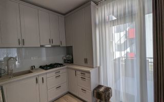 Apartament 3 camere 2 bai 70 mp utili terasa si parcare in Selimbar - Poză 2