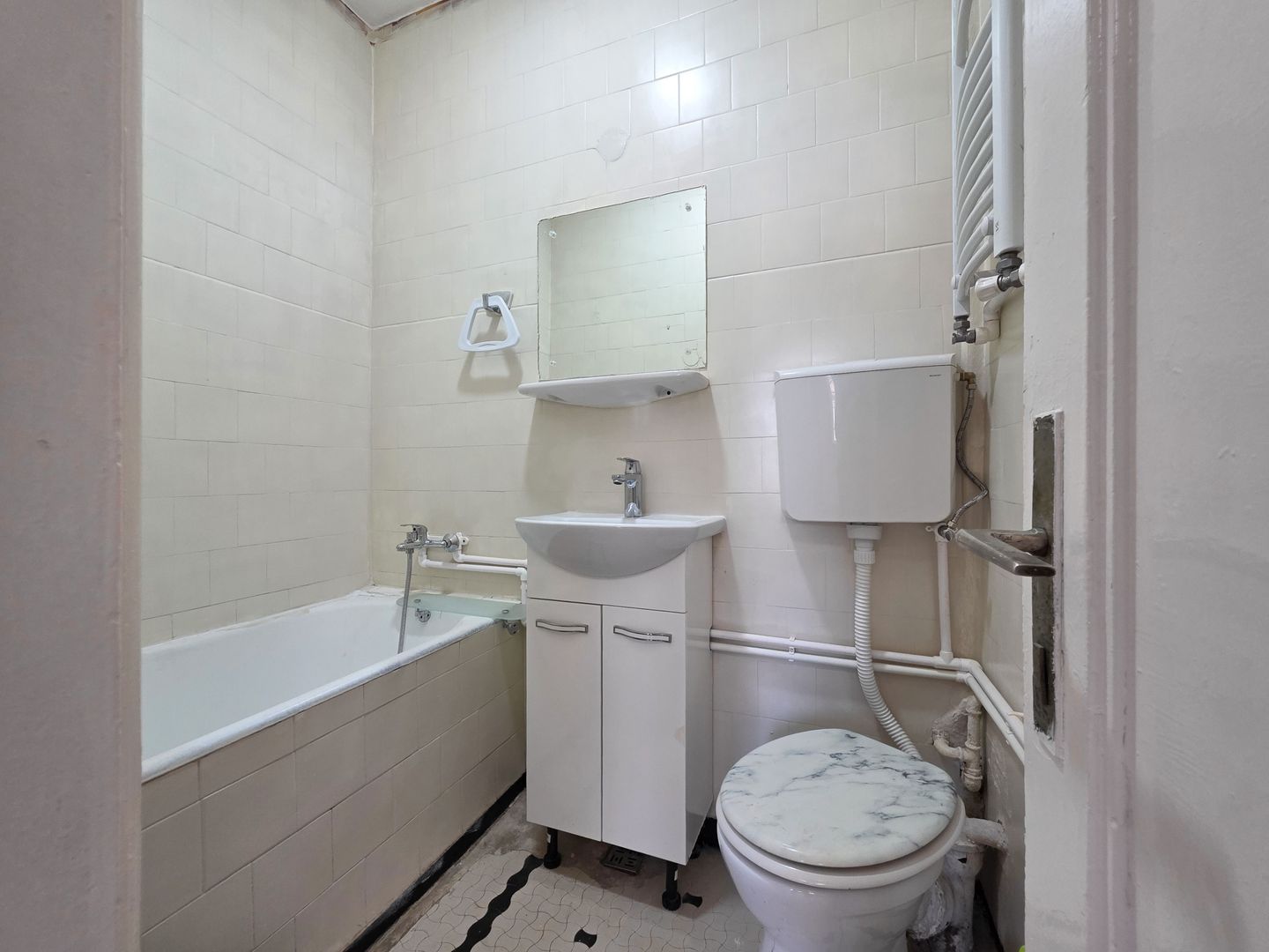 Raritate | Casa Căsătoriilor | Apartament în vilă, curte, 2 garaje! - Poză 17