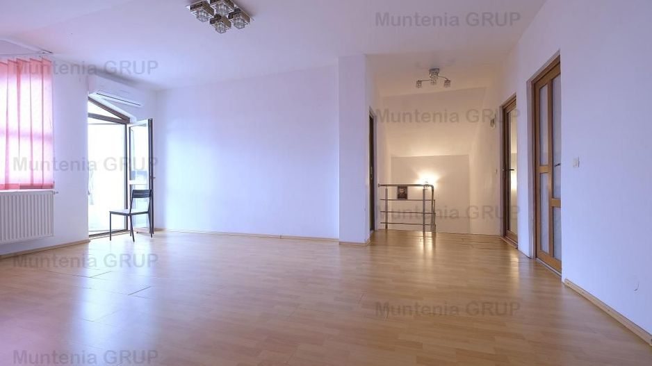 DOBROESTI - Str. Doinei, vila P+E+M, 6 camere, 3 bai cu fininsaje LUX - Poză 19