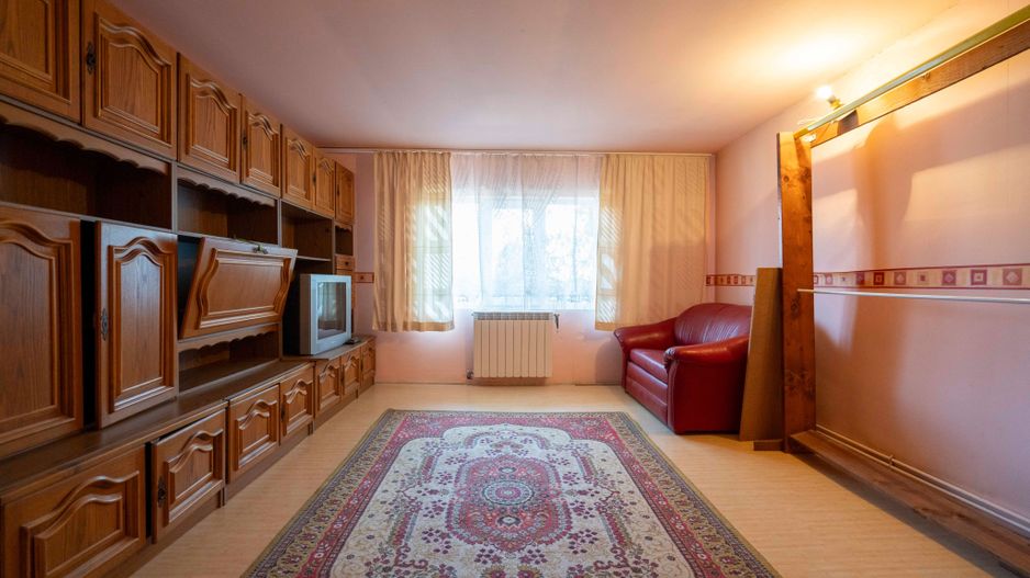 Casa cu 5 camere si 350 mp de teren in spate la parcul Salca - Poză 9