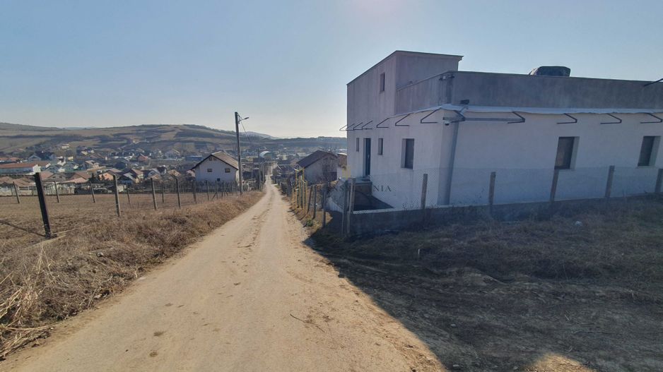 Teren cu priveliște superbă spre Sibiu și munți – Șura Mare - Poză 4