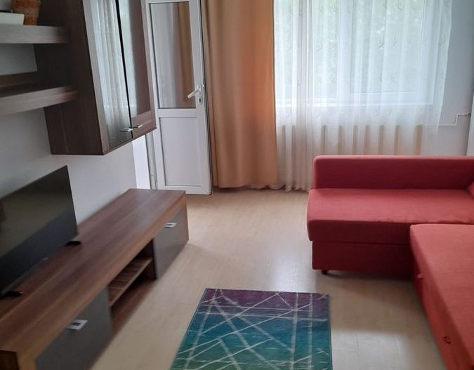 inchiriem apartament 3 camere dristor - Poză 1