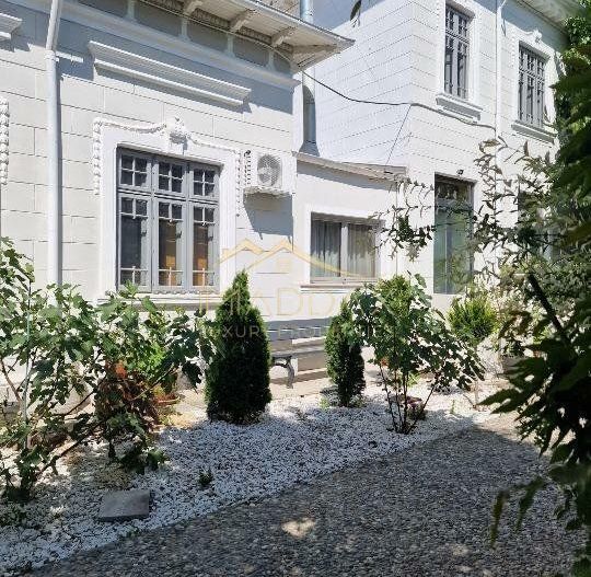 P+M (1000mp), curte (1750mp), 70 incaperi, 35 camere Unirii, multiple destinatii - Poză 7