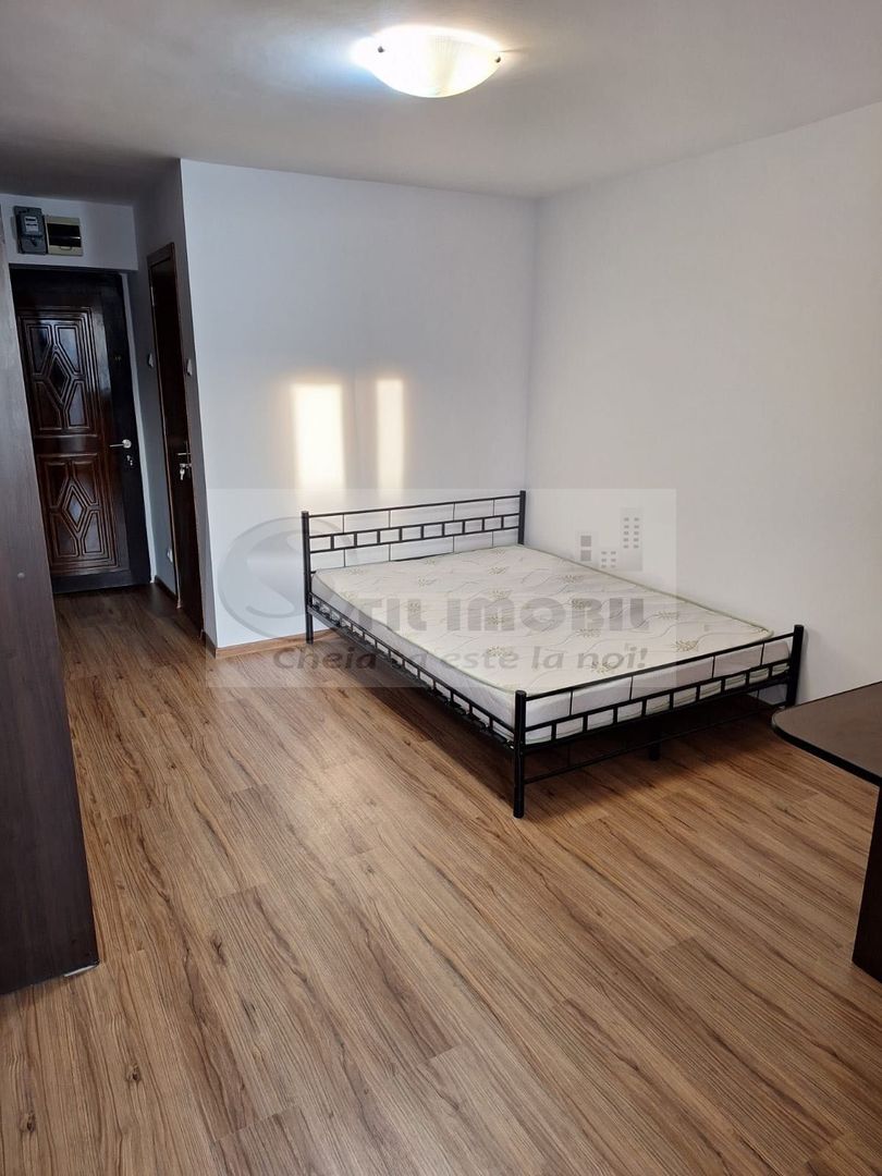 Garsonieră proaspăt renovată – | Zona Gara Nicolina| - Poză 1