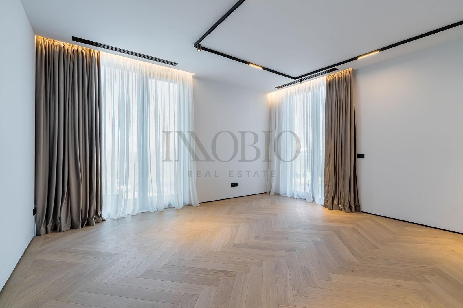 Luxury Villa | Forest Views | Jacuzzi | Pipera - Poză 8