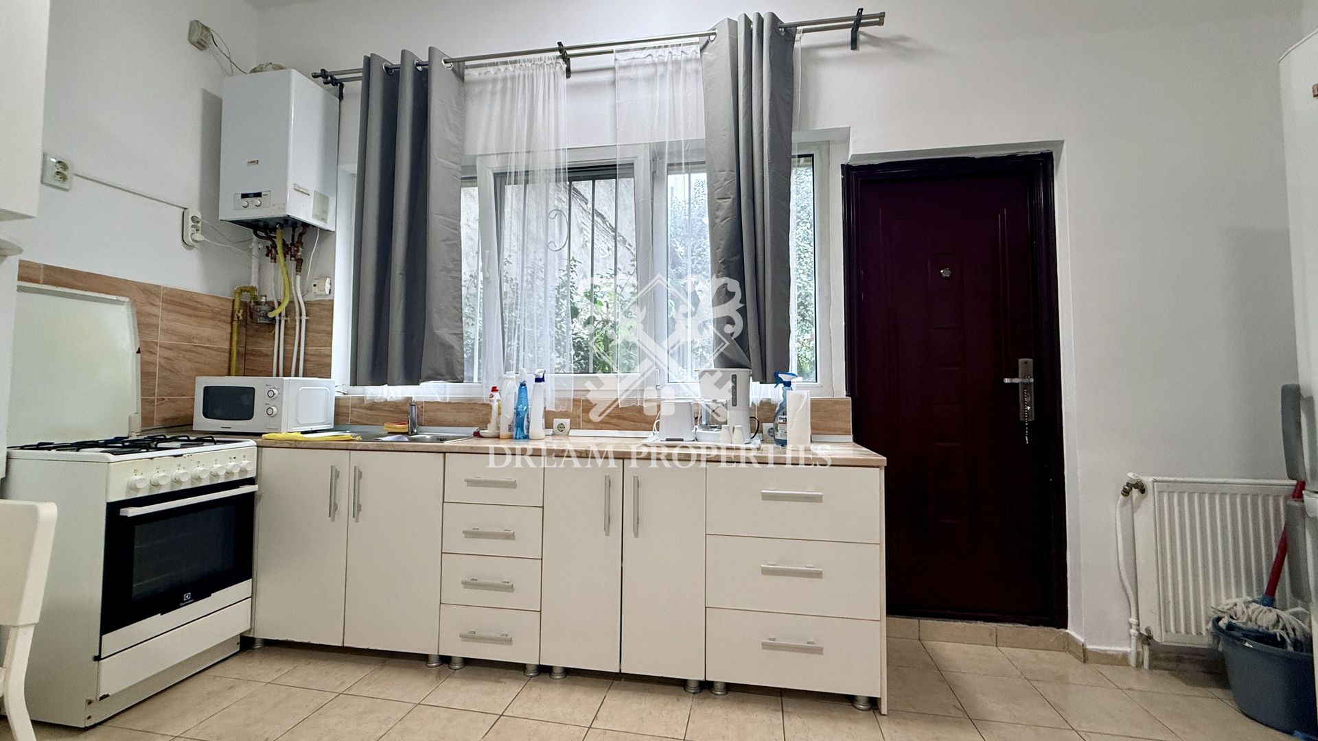 Garsoniera de inchiriat, terasă, 30 mp, zona ULTRACENTRALA - Poză 8