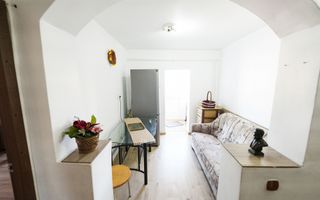 Apartament primitor 2 camere, ideal locuinta sau investitie, Rovine-langa Penny - Poză 3