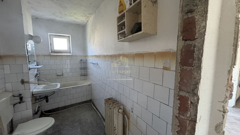 APARTAMENT 3 CAMERE ETAJ 3 CAMPULUNG - Poză 3