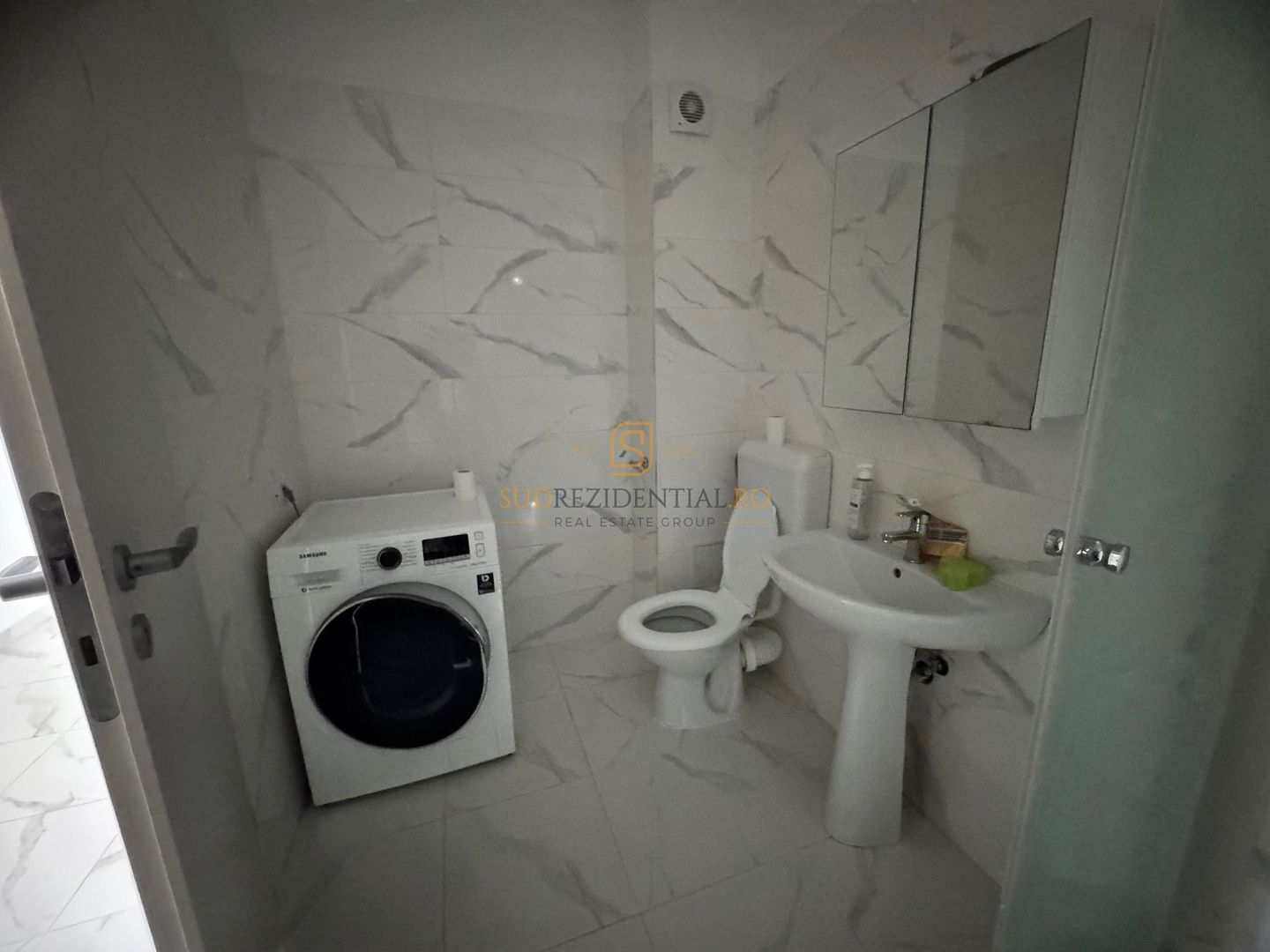 Apartament 3 camere decomandat, 83 mp, loc de parcare, mobilat complet - Poză 11
