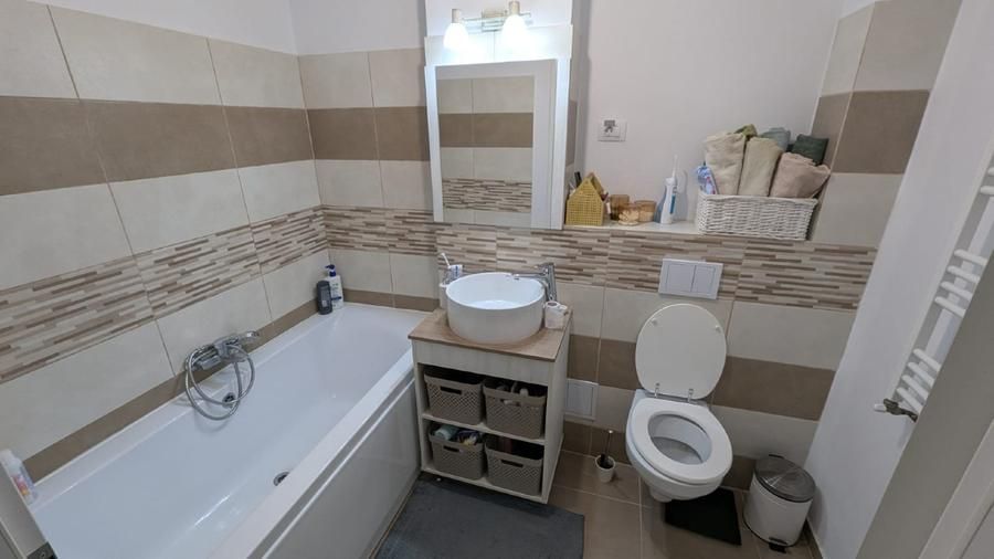 3 camere decomandat etaj 1 zona Dambovita - Poză 14