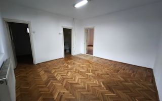 Casă de vânzare | 2 min de Centrul Vechi | garaj | curte proprie - Poză 6