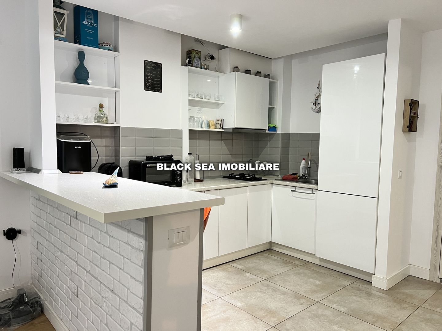 Apartament 2 camere modern in Mamaia Nord - Parcare Privata - Ocazie - Poză 12