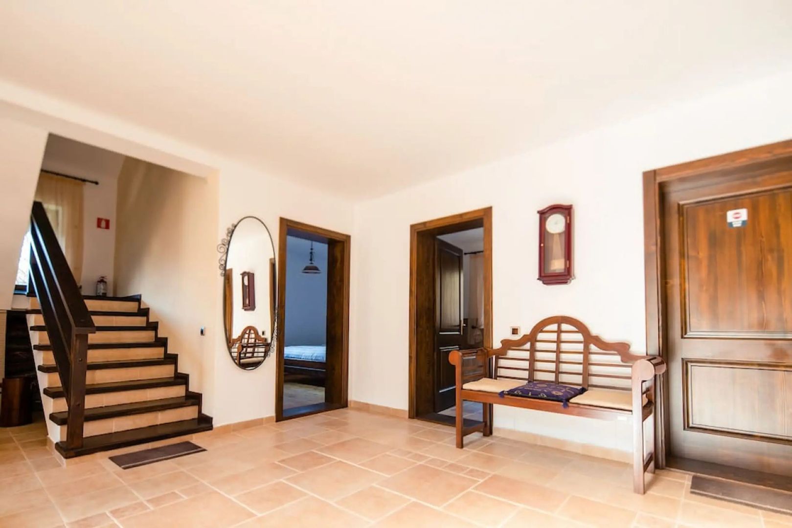 Investitie Valiug lacul Gozna Casa utilata 5 camere parau padure - Poză 10