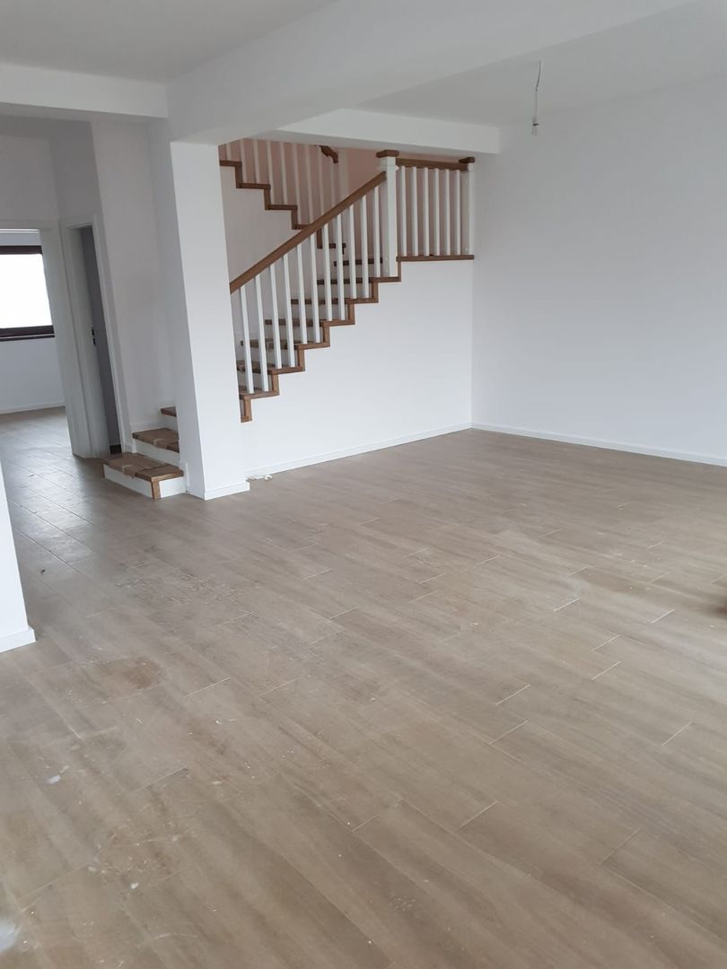 Duplex 4 camere cu teren generos - Poză 3