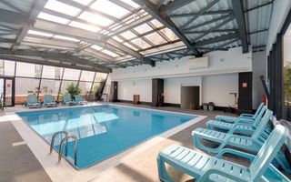 Apartament cu gradina si piscina interioara, Pipera Erou Iancu Nicolae - Poză 2