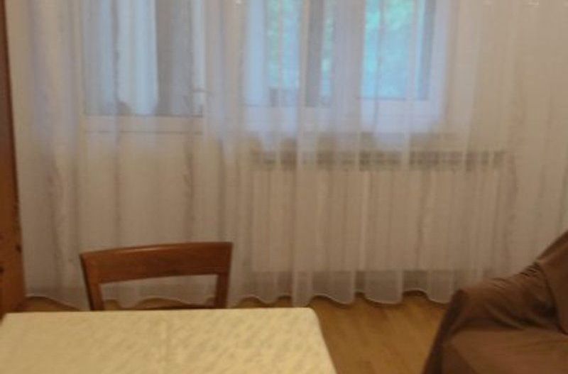 Apartament cu 2 camere decomandat -  Piata Centrala - Poză 3