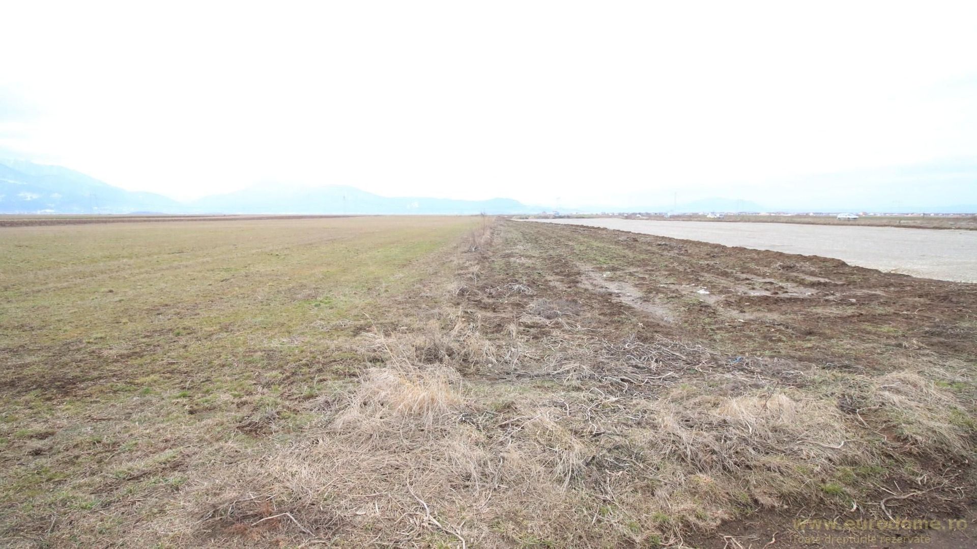 Teren la DN Brașov-Tărlungeni - Poză 12