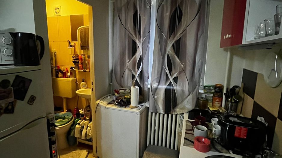 Vanzare garsoniera mobilata, utilata, boxa, aproape metrou 1 Decembrie 1918 - Poză 2