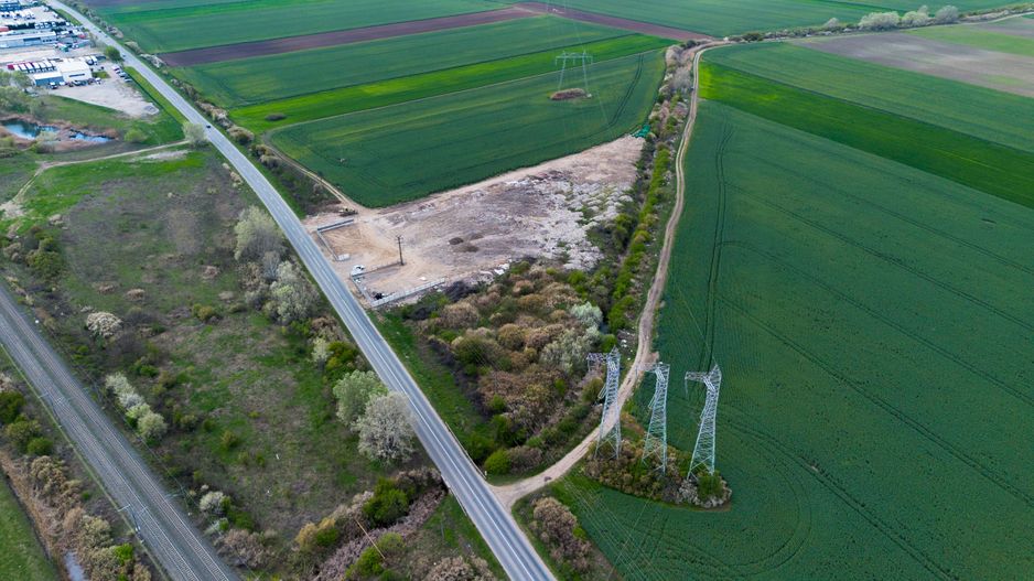 Teren extravilan 10.000 mp – PUZ în curs - Poză 1