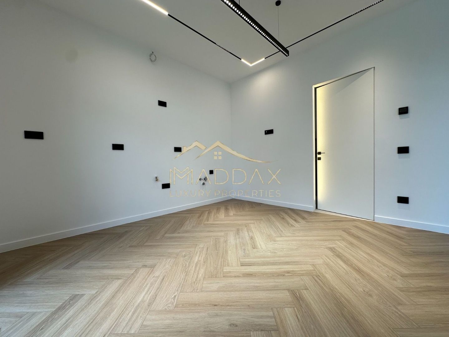 Vila individuala *432mp* + curte // 6 locuri Parcare / Pipera-Tunari - Poză 27