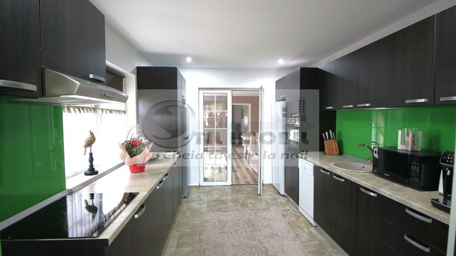 MIROSLAVA CASA EXCLUSIVISTA LA CHEIE LUX STIL MEDITERANEAN MOBILATA - Poză 13