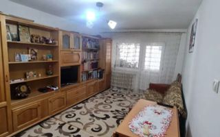 3 Camere | Etaj 1 | CT | Zona centrala | - Poză 1