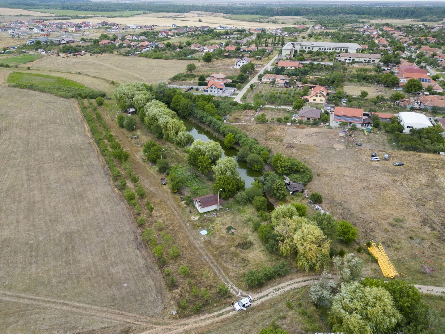 Teren de 7900 mp cu baltă de pescuit în Frumușeni - Poză 6
