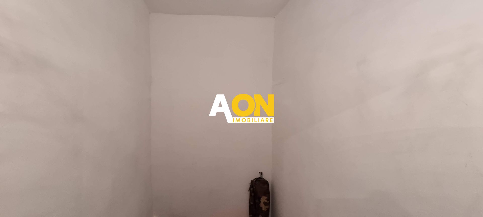 De vanzare apartament 3 camere, Cetate - Poză 9