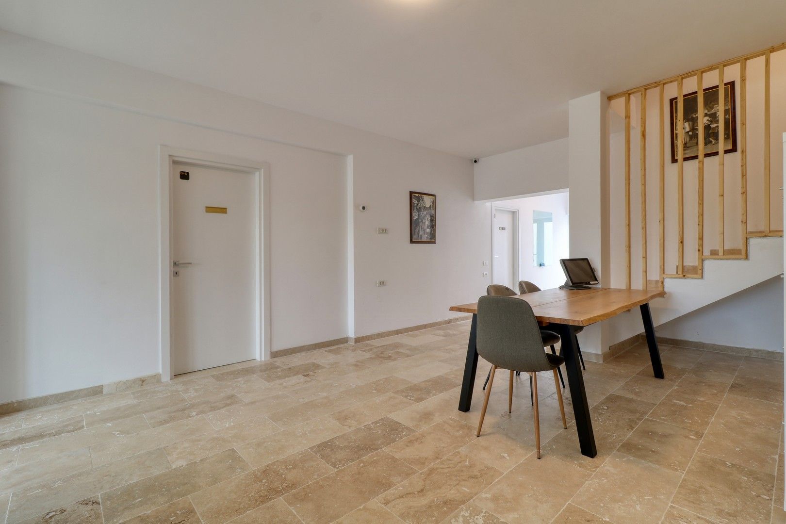 Vilă individuală- P+1+M | 19 camere | 400 mp utili/ 8 parcari - Poză 4
