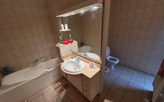 Casă / Vilă cu 6 camere în zona  Calea Aradului - Poză 16