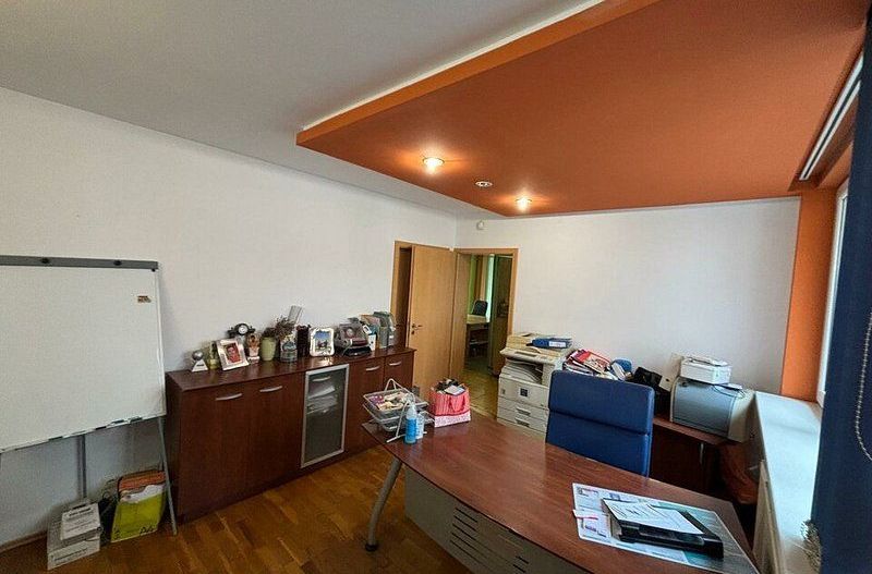 Spatiu comercial langa Medicina si Prefectura - Poză 4