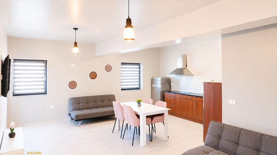 Apartament 3 camere, Via Cramina, mobilat si utilat complet, terasa 26 mp - Poză 1