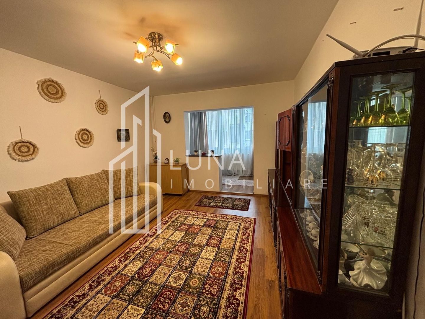 Apartament 3 camere – complet mobilat și utilat, recent renovat - Poză 4