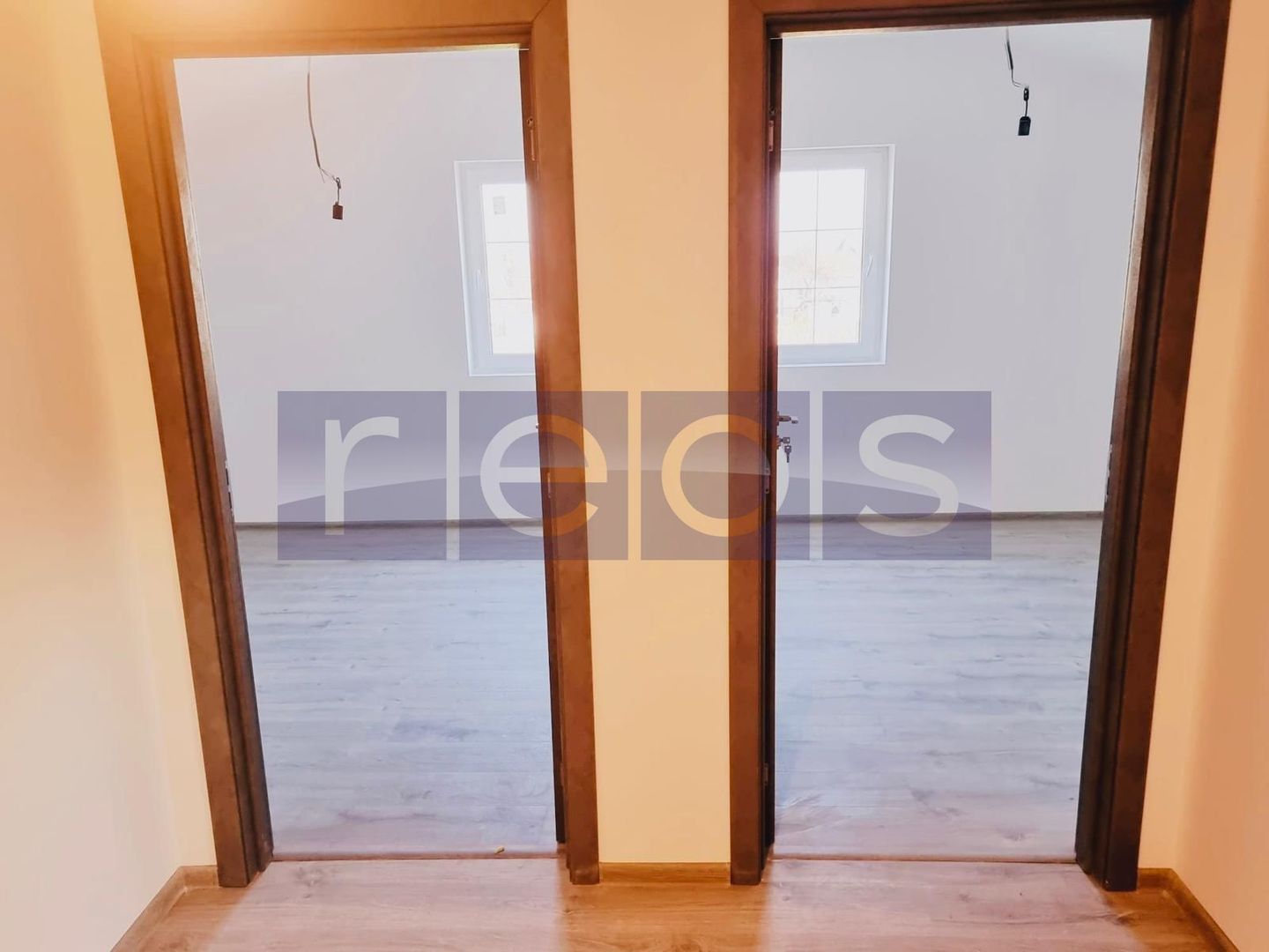 VILA DE VANZARE | 5 CAMERE | BURIAS - Poză 8