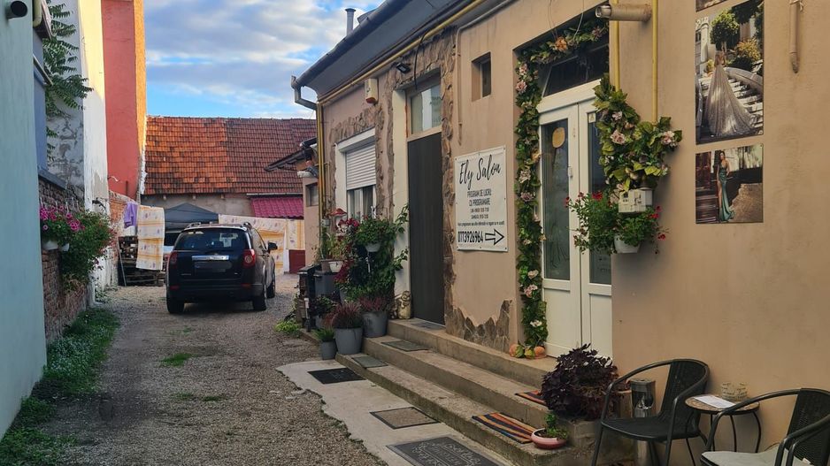 Casă cu 5 camere,  S+P+Mansarda-zona centrală Oradea(Strada Primariei) - Poză 16