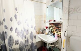 Apartament 3 camere, 63mp, renovabil, balcon, Bucium - Poză 2