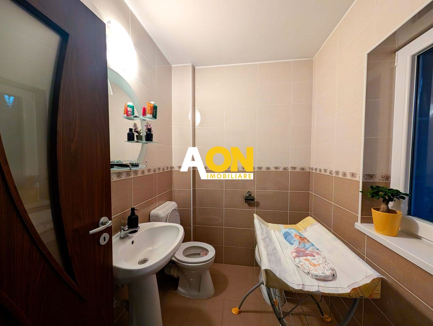 Casă tip înșiruit, D+P+M, 4 camere, garaj, 214 mp teren, zona Centru - Poză 9