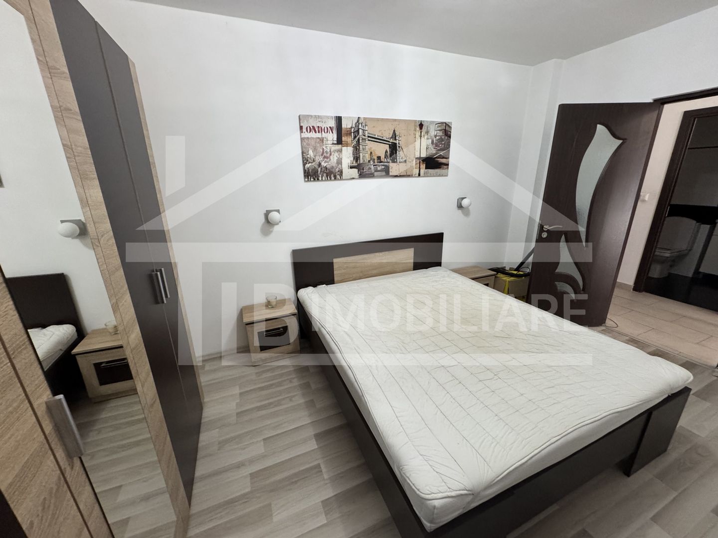 Apartament cu 2 camere, 65mp, parcare, Zona Tudor - Poză 3