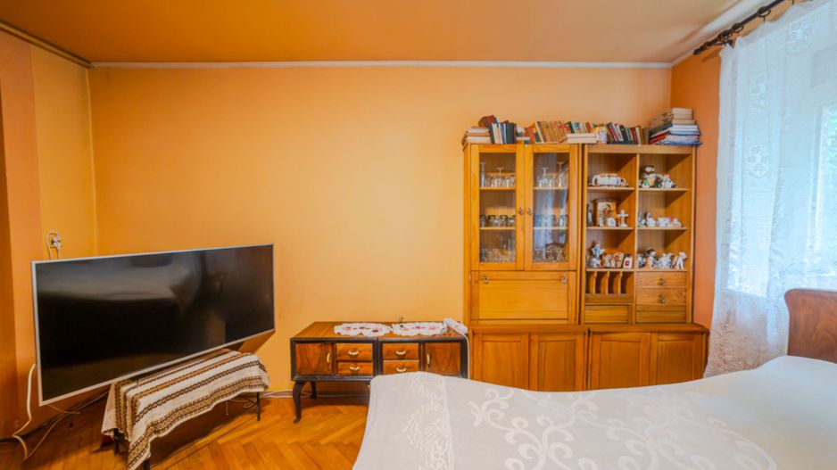 Apartament 3 Camere La Casa | Curte | Pod + Beci Mare | COMISION 0% - Poză 5